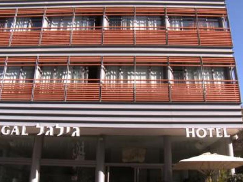 חזית מלון גילגל בתל אביב