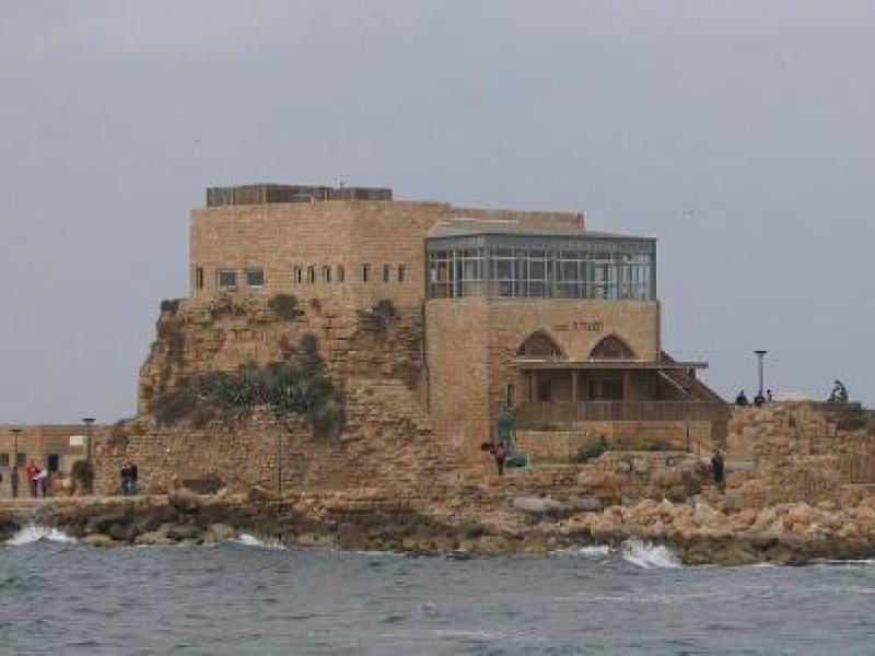 המצודה הצלבנית בנמל קיסריה