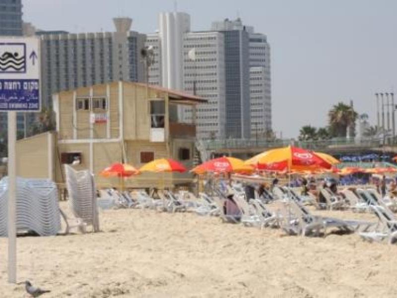 חוף אביב בתל אביב