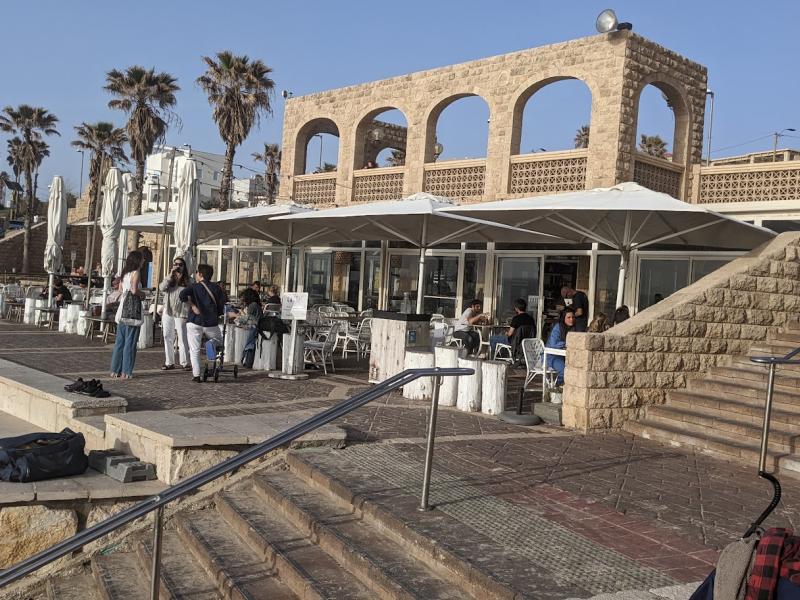 קסיס - מסעדת דגים בחוף גבעת עליה ביפו