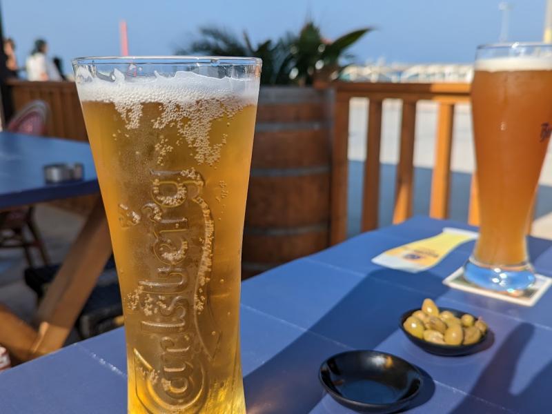 בירה קרה במסעדת פישנזון Fishnzone באשדוד